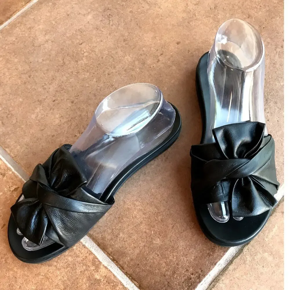 Unity in Diversity Black Diona Leather Decorative Tie Top Slides size 7.5